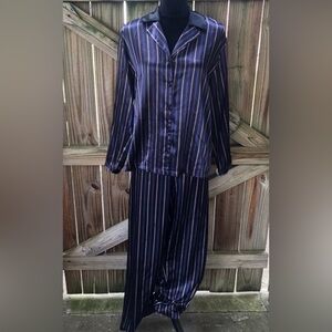 Jones New York Black Satin Blue Gold Stripe Long Sleeve Button Up Pajama Set M